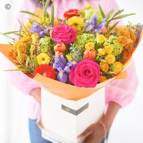 Ultimate Classic Spring Bouquet Code: SCHT0400 | National delivery and local delivery or collect from shop