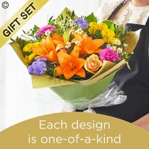 Summer hand-tied bouquet with luxury belgian milk chocolate truffles Code: HHTU1-CT | National delivery and local delivery or collect from shop
