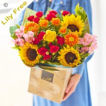 Lily Free Classic Autumn Wonder Bouquet Code: ALFHTU2-C | National delivery, local delivery or collect from shop