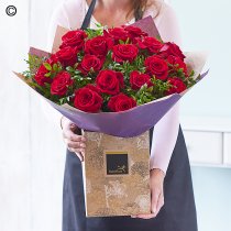 18 Red rose hand-tied Interflora Code: RROHT18 | National delivery and local delivery or collect from shop
