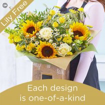 Handcrafted lily free friendship or birthday bouquet Code: LFHBYHTU1 | National delivery and local delivery or collect from our shop