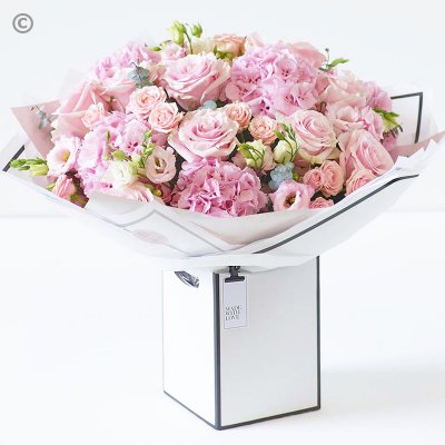 Beautifully Simple Showstopper Pink Bouquet Code: SIPHT3 | National delivery and local delivery or collect from shop