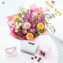 Luxury Mothers Day Bundle  Code: MDCBDL0300 | Local delivery or collect from shop only