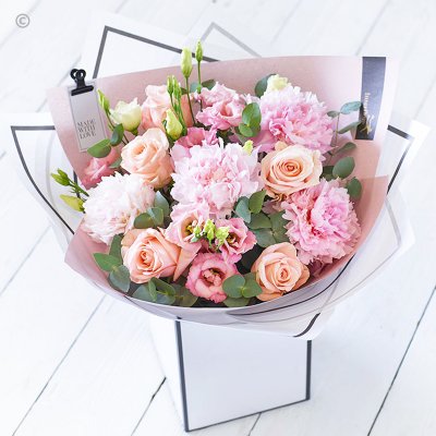 Beautifully Simple Peony Bouquet Code: SIPHT1 | National delivery and local delivery or collect from shop