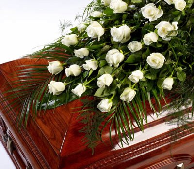 Rose Casket Spray White Code: TR109W